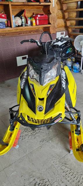 BRP Ski-Doo Summit X T3. ,  ,   