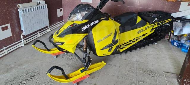 BRP Ski-Doo Summit X T3. ,  ,   