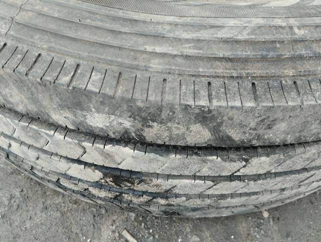 315/80/R22.5  Sinotruk Sitrak C7H 113498  