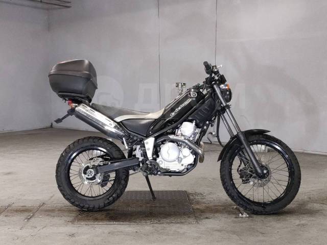 Yamaha XG250 Tricker