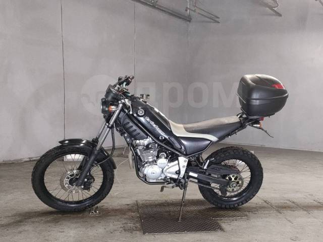 Yamaha XG250 Tricker