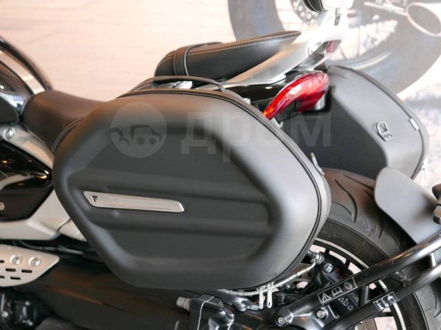 Triumph Rocket III. 2 500. ., , ,   