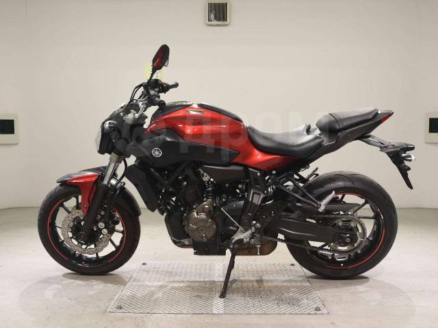 Yamaha MT-07. 700. ., , ,  .     