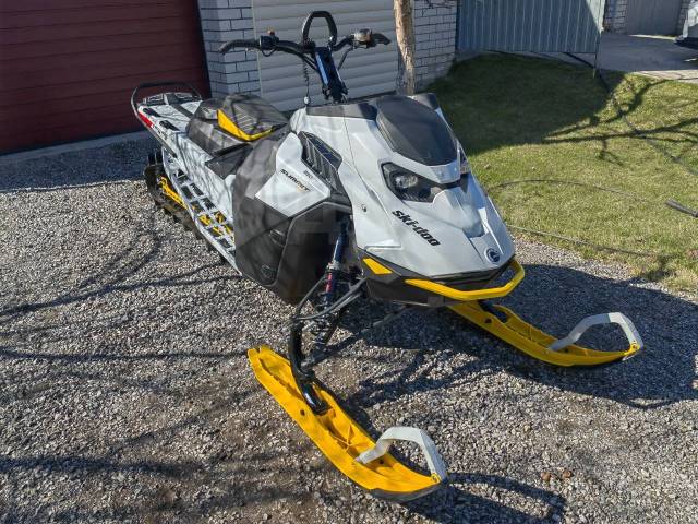 BRP Ski-Doo Summit. ,  ,   