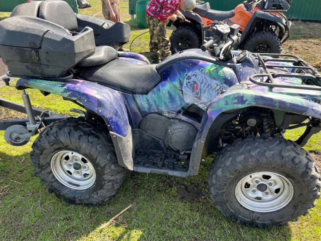 Yamaha Grizzly 700. ,  \,   