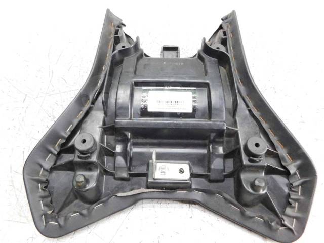 Сиденье водительское Yamaha FZ1 Fazer RN21J фото