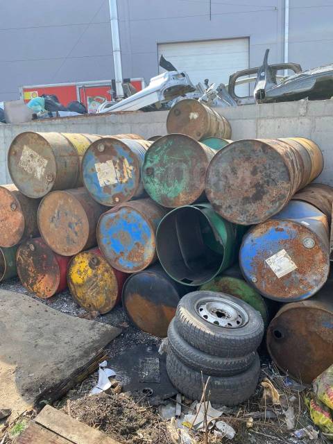 200 литровые бочки. Продажа бочек, б/у, в наличии. Цена: 500₽ во ...