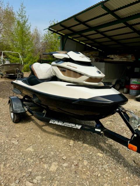 BRP Sea-Doo GTX. 2011  