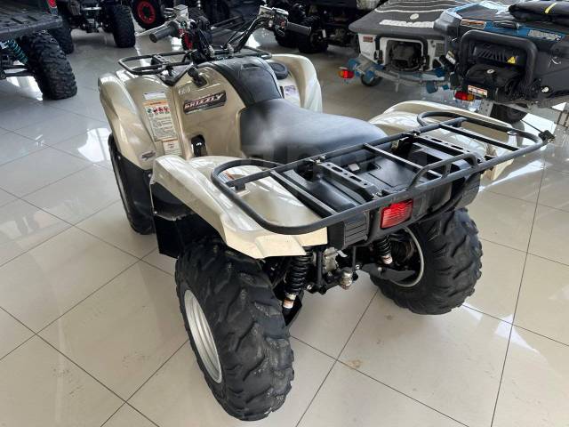 Yamaha Grizzly 700. ,  \,   