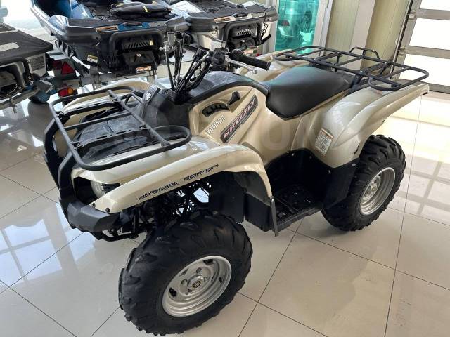 Yamaha Grizzly 700. ,  \,   