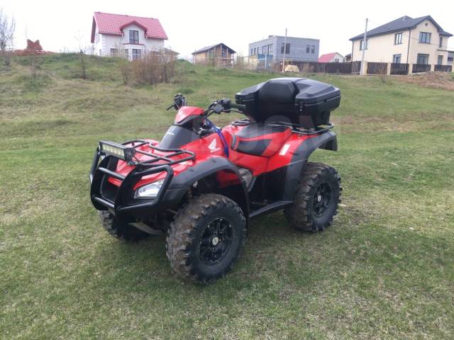 Honda TRX 680. ,  \,   