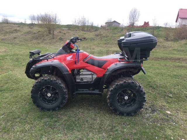 Honda TRX 680. ,  \,   