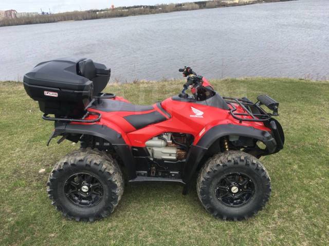 Honda TRX 680. ,  \,   