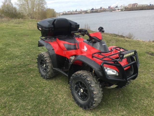 Honda TRX 680. ,  \,   