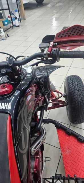 Yamaha YFZ 450. ,  \,   