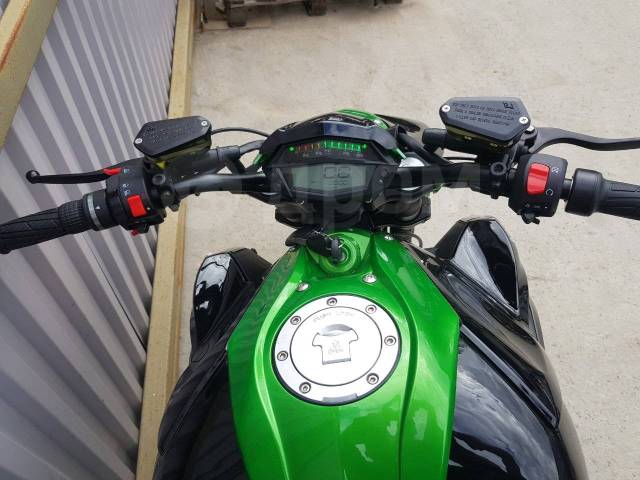 Kawasaki Z 1000. ,  ,   