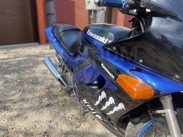 Kawasaki ZZR 250. , ,   