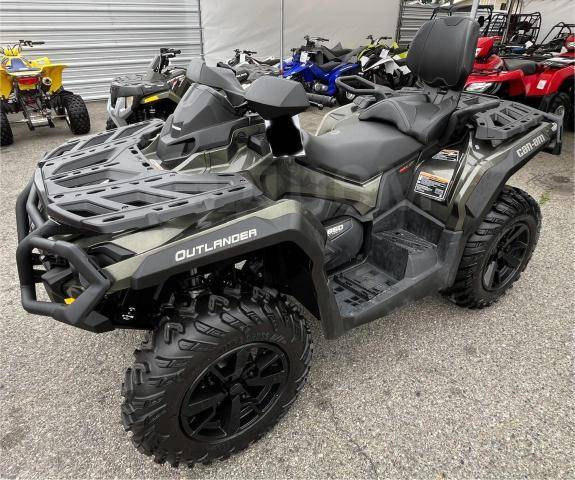 BRP Can-Am Outlander. ,  \,  .     