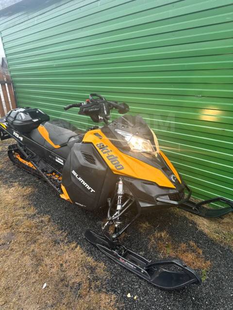 BRP Ski-Doo Summit. ,  ,   