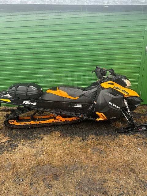 BRP Ski-Doo Summit. ,  ,   