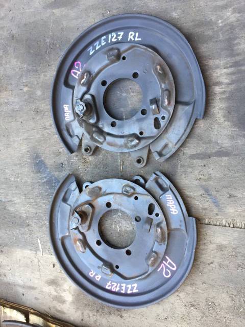 Купить Щиток тормозного механизма ЦЕНА ЗА ПАРУ Toyota Corolla Fielder ...