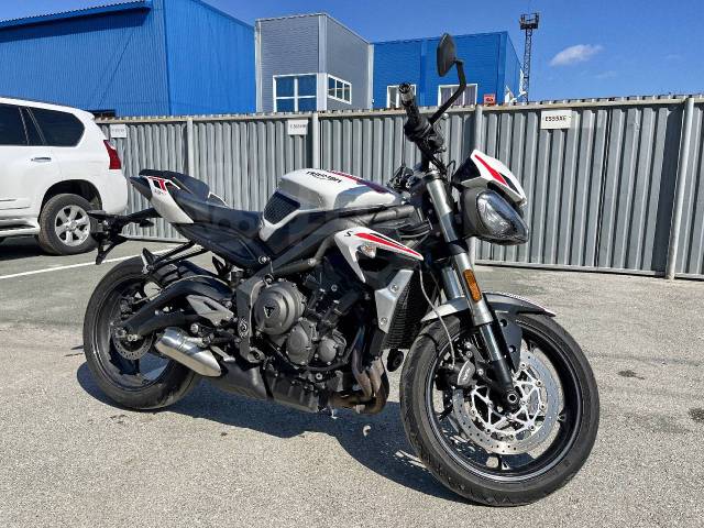 Triumph Street Triple