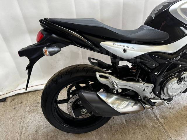 Suzuki SFV 650 Gladius