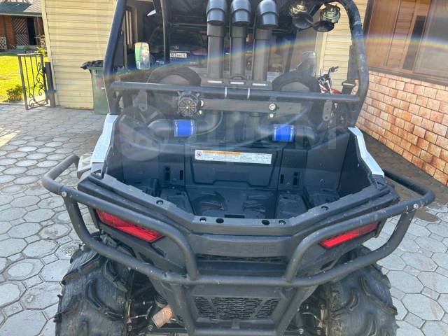 Polaris RZR 4 900 EPS. ,  \,   