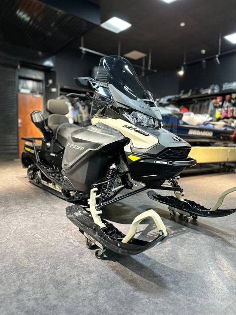 BRP Ski-Doo Expedition LE. ,  ,   