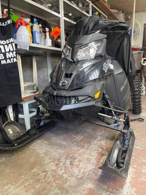 BRP Ski-Doo Summit X T3. ,  ,   