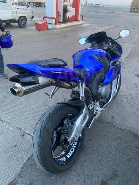 Honda CBR 1000RR Fireblade. 1 000. ., , ,   