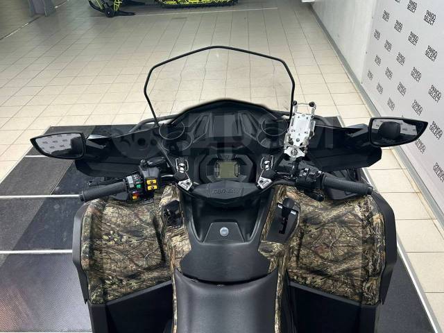 BRP Can-Am Outlander Max 650 XT. ,  \,   