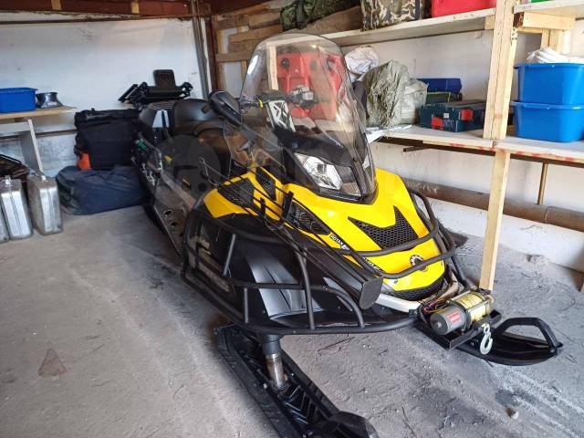 BRP Ski-Doo Skandic SWT. ,  ,   