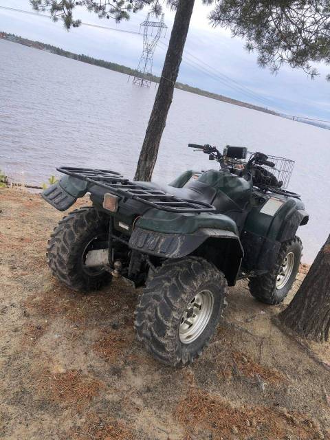 Yamaha Grizzly 660. ,  \,   