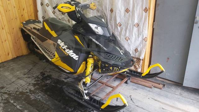 BRP Ski-Doo Summit. ,  ,   