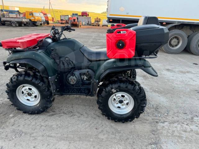 Yamaha Grizzly 660. ,  \,   