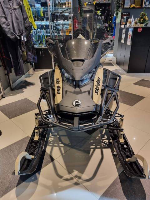 BRP Ski-Doo Expedition LE. ,  ,   