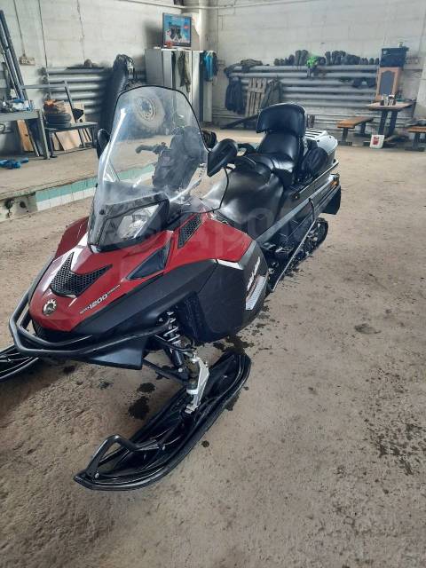 BRP Ski-Doo Expedition SE. ,  ,   