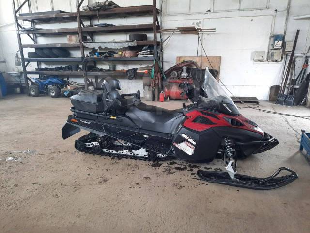 BRP Ski-Doo Expedition SE. ,  ,   