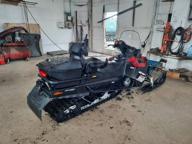 BRP Ski-Doo Expedition SE. ,  ,   