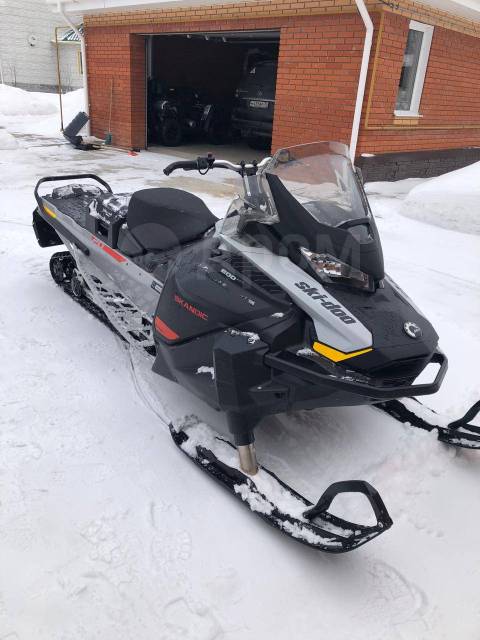 BRP Ski-Doo Skandic Sport. ,  ,   