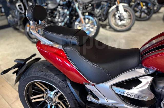 Triumph Rocket III. 2 500. ., , ,   