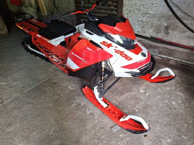 BRP Ski-Doo Summit X with Expert Package. ,  ,   