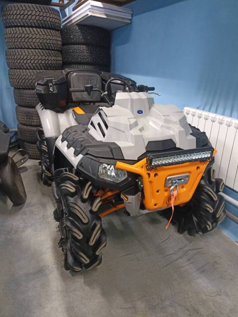 Polaris Sportsman XP 1000 High Lifter. ,  \,   