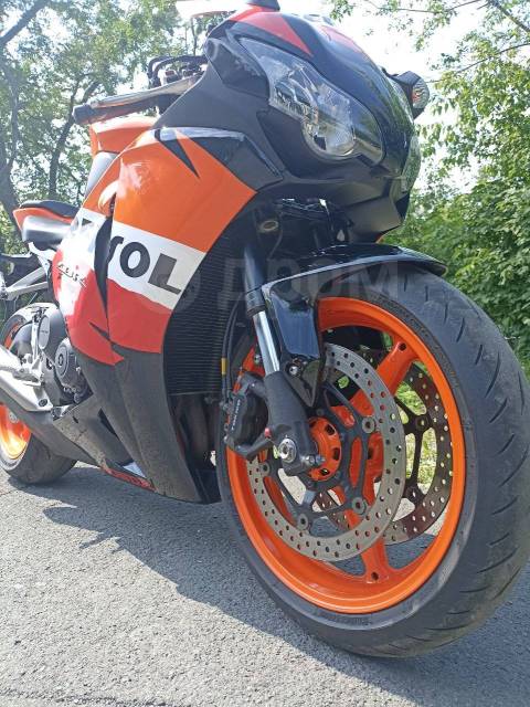 Honda CBR 1000RR Fireblade. 1 000. ., , ,   