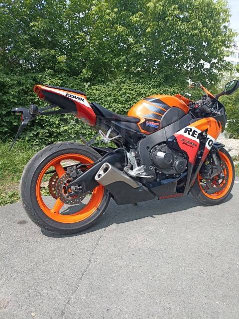 Honda CBR 1000RR Fireblade. 1 000. ., , ,   