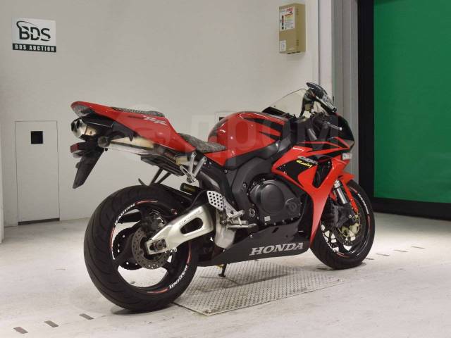 Honda CBR 1000RR Fireblade. 1 000. ., , ,   