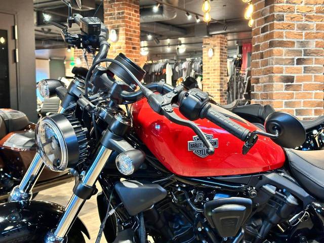 Harley-Davidson Sportster 1200 Nightster XL1200N. 975. ., , ,   