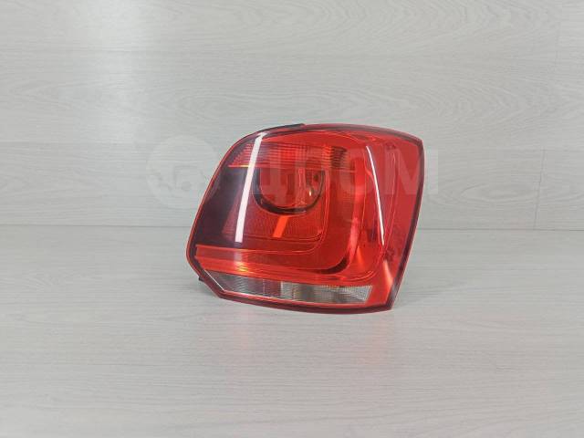 -  Volkswagen Polo (Mk5) Hatchback
