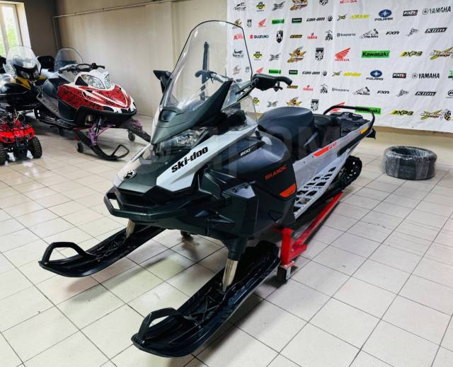 BRP Ski-Doo Skandic Sport. ,  ,   